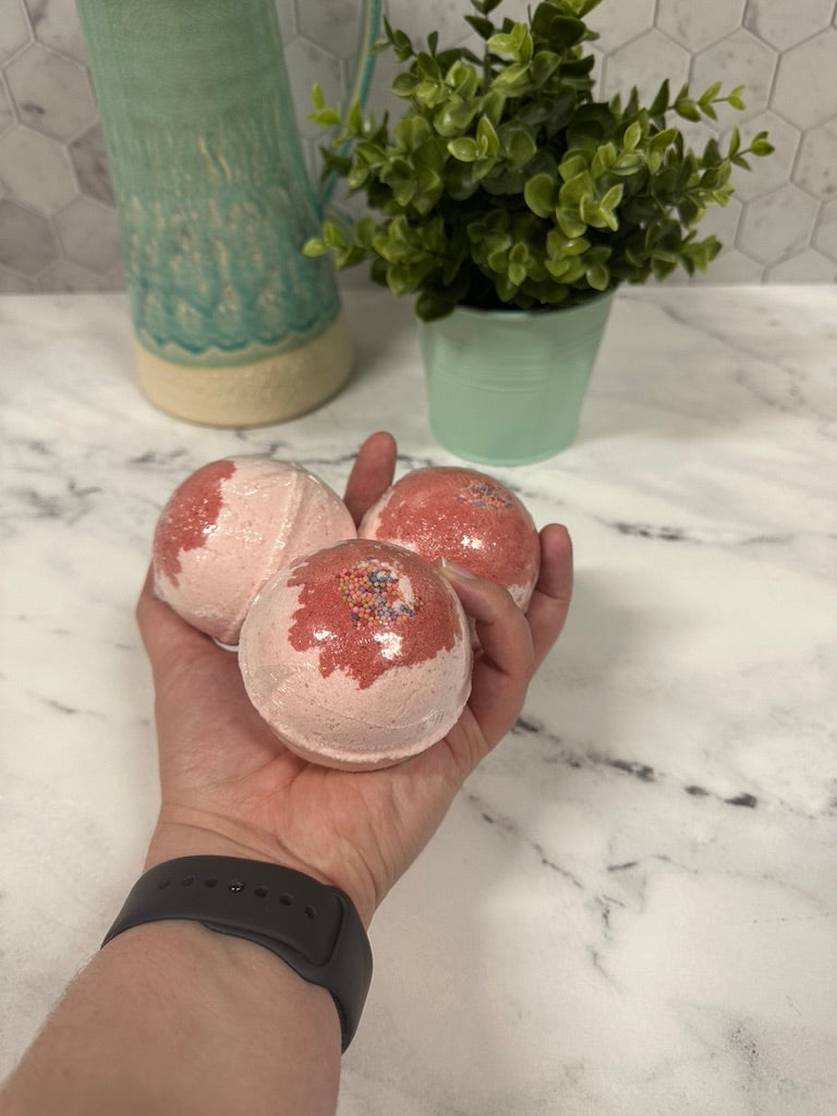 XL Bath Bomb - Acai Berry Float